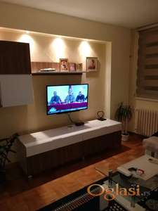 Renoviran stan u centru Zemuna – udoban i miran